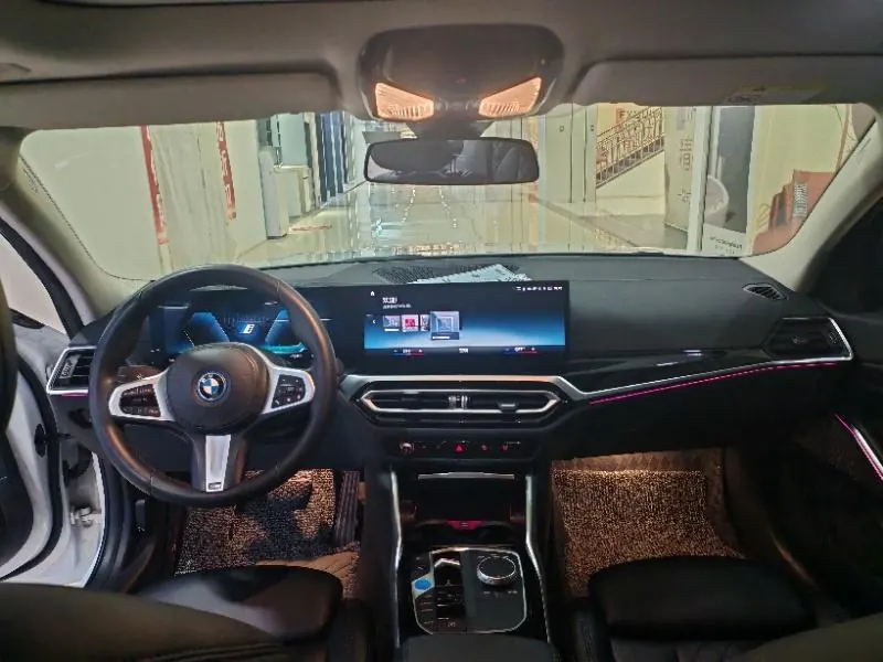 BMW 2022 i3 eDrive 35L automatic gear 5