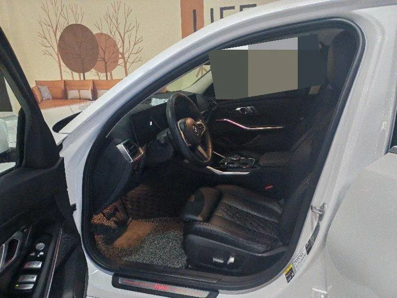 BMW 2022 i3 eDrive 35L automatic gear 6