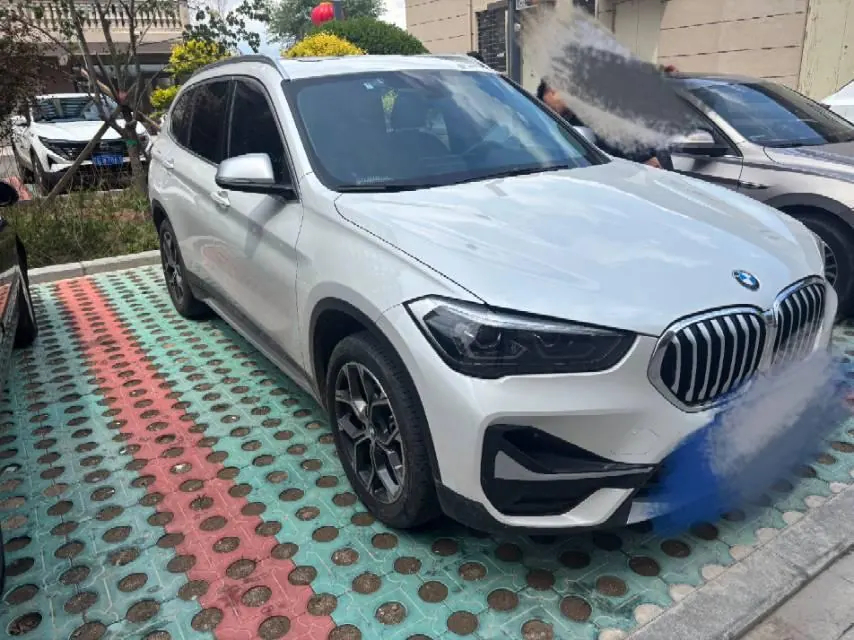 BMW 2022 X1 sDrive20Li 1.5T fashion automatic gear 2