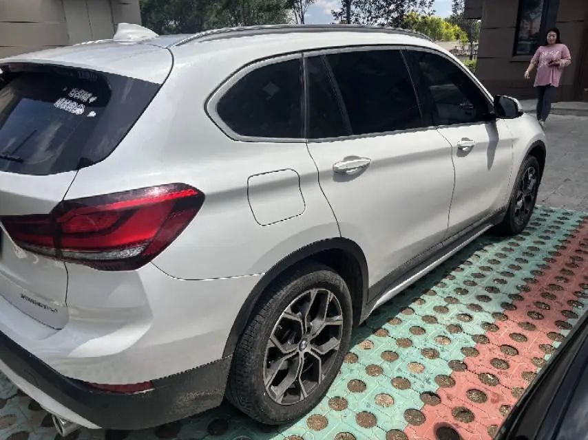 BMW 2022 X1 sDrive20Li 1.5T fashion automatic gear 5
