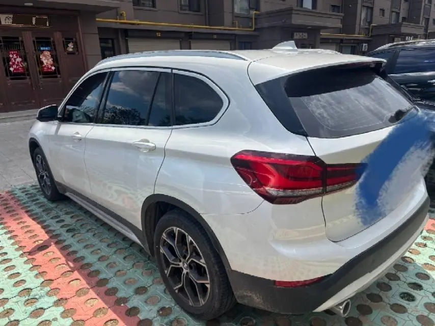 BMW 2022 X1 sDrive20Li 1.5T fashion automatic gear 7