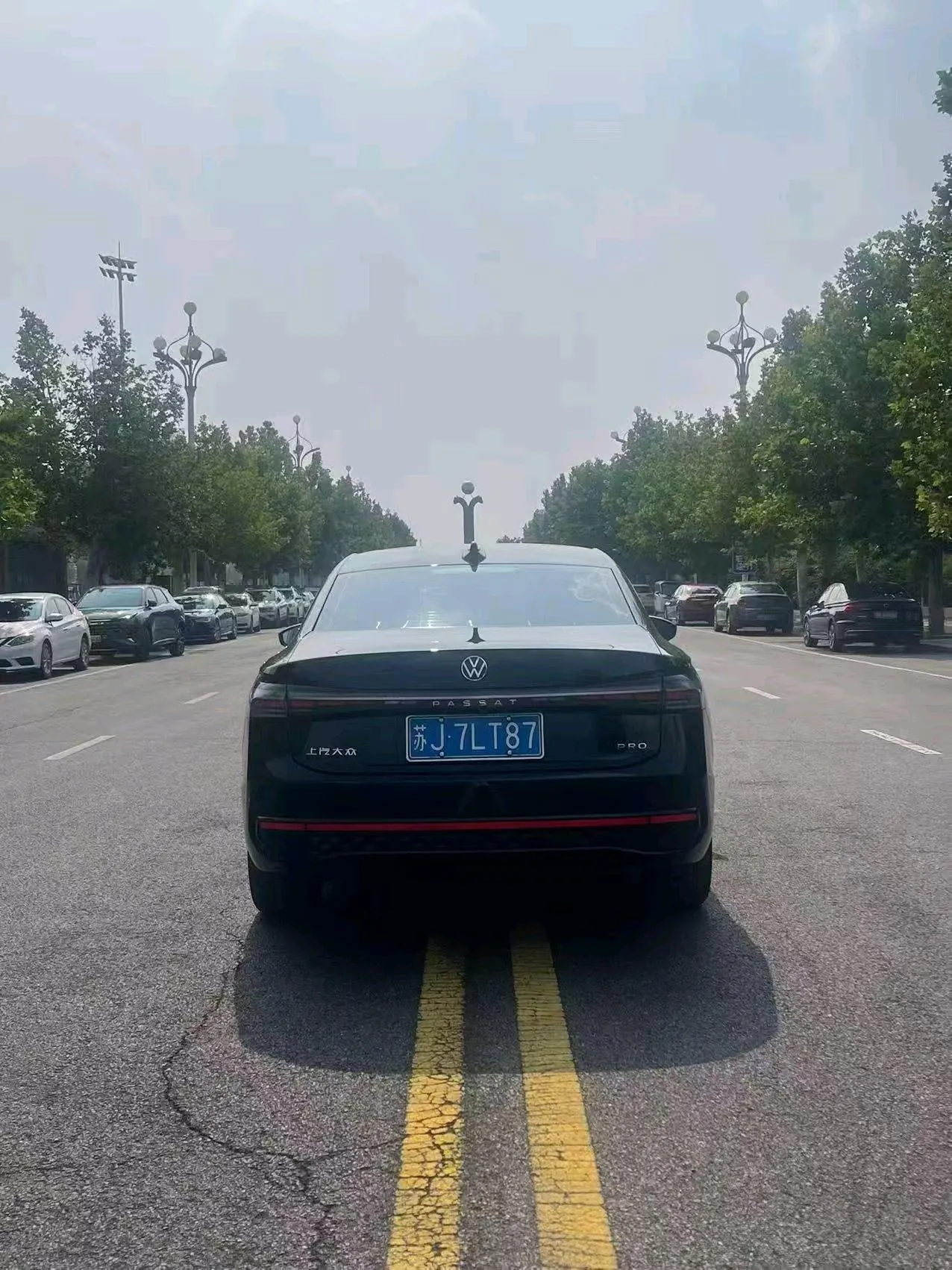 Volkswagen 2025 Passat Pro 2.0TSI 380TSI Star Dragon Edition Automatic Gear 5