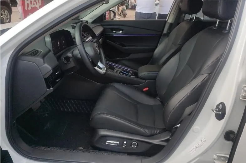 Honda 2023 11th Generation Accord 1.5T Stepless 260TURBO Excellent Automatic Gear 3