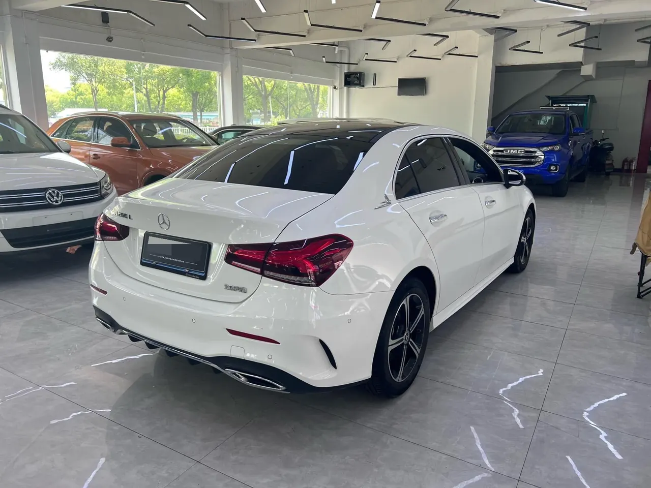 Mercedes Benz Class A 2022 A 200 L 1.3T Dynamic Automatic 3