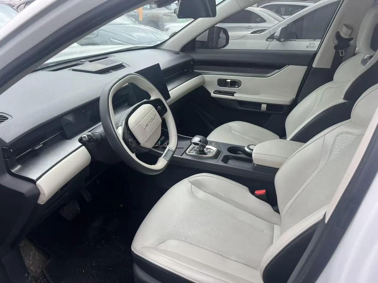 Jetour 2023 Dasheng 1.5T Xingyao PRO automatic gear 2
