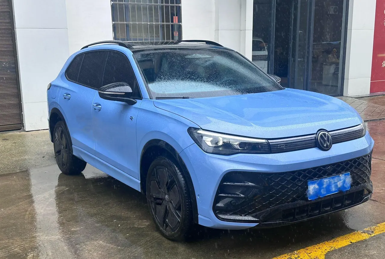 Volkswagen 2024 Tiguan L PRO 2.0TSI 380TSI Four-wheel Drive R-Line Smart Edition Automatic Gear 3