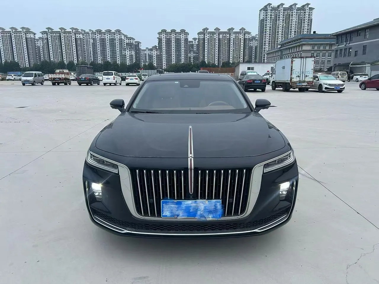 HongQi 2020 H9 48V 2.0T Zhilian Flag Edition Automatic Gear 2