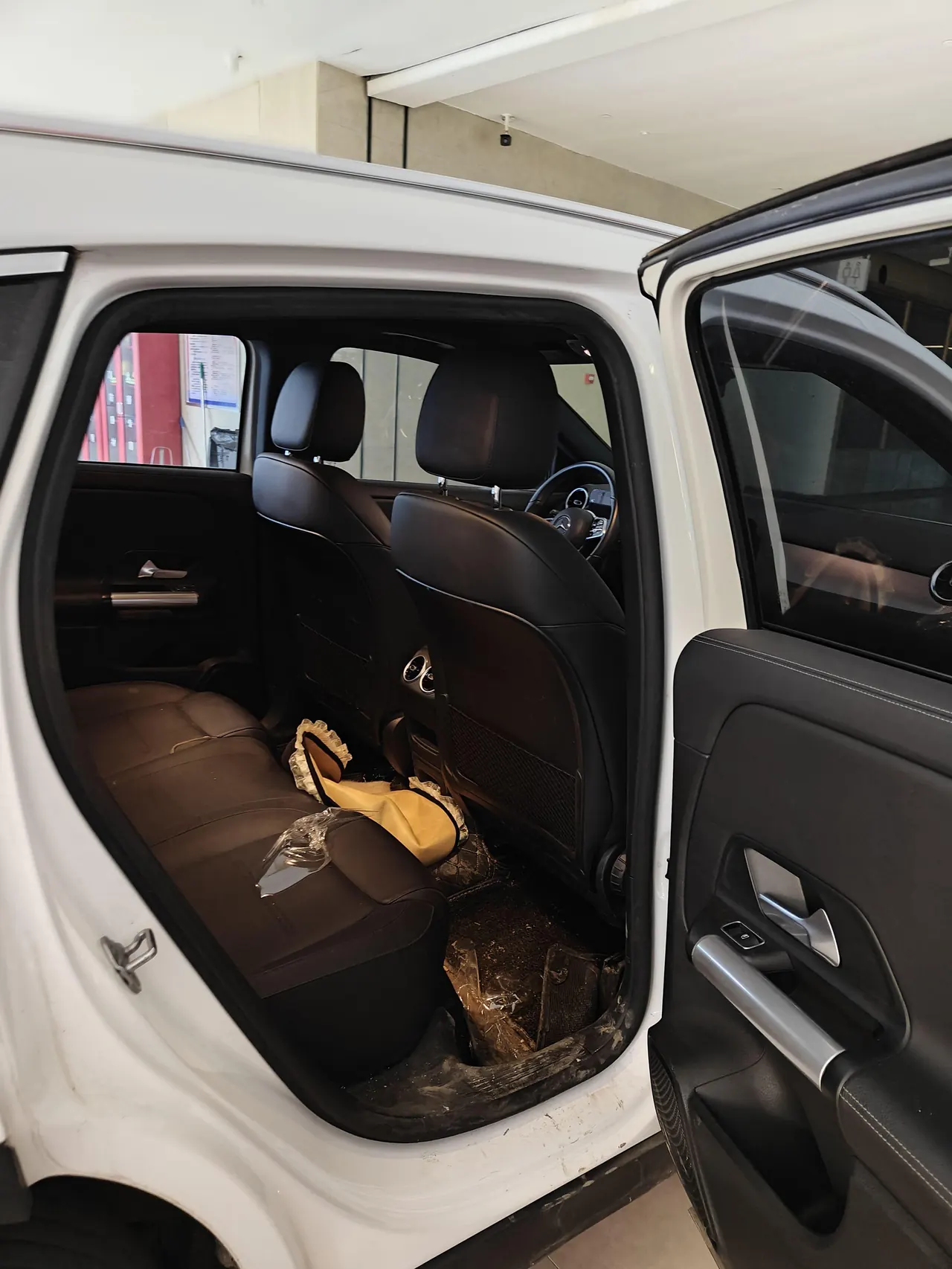 Mercedes Benz 2020 GLA 180 1.3T automatic gear 8