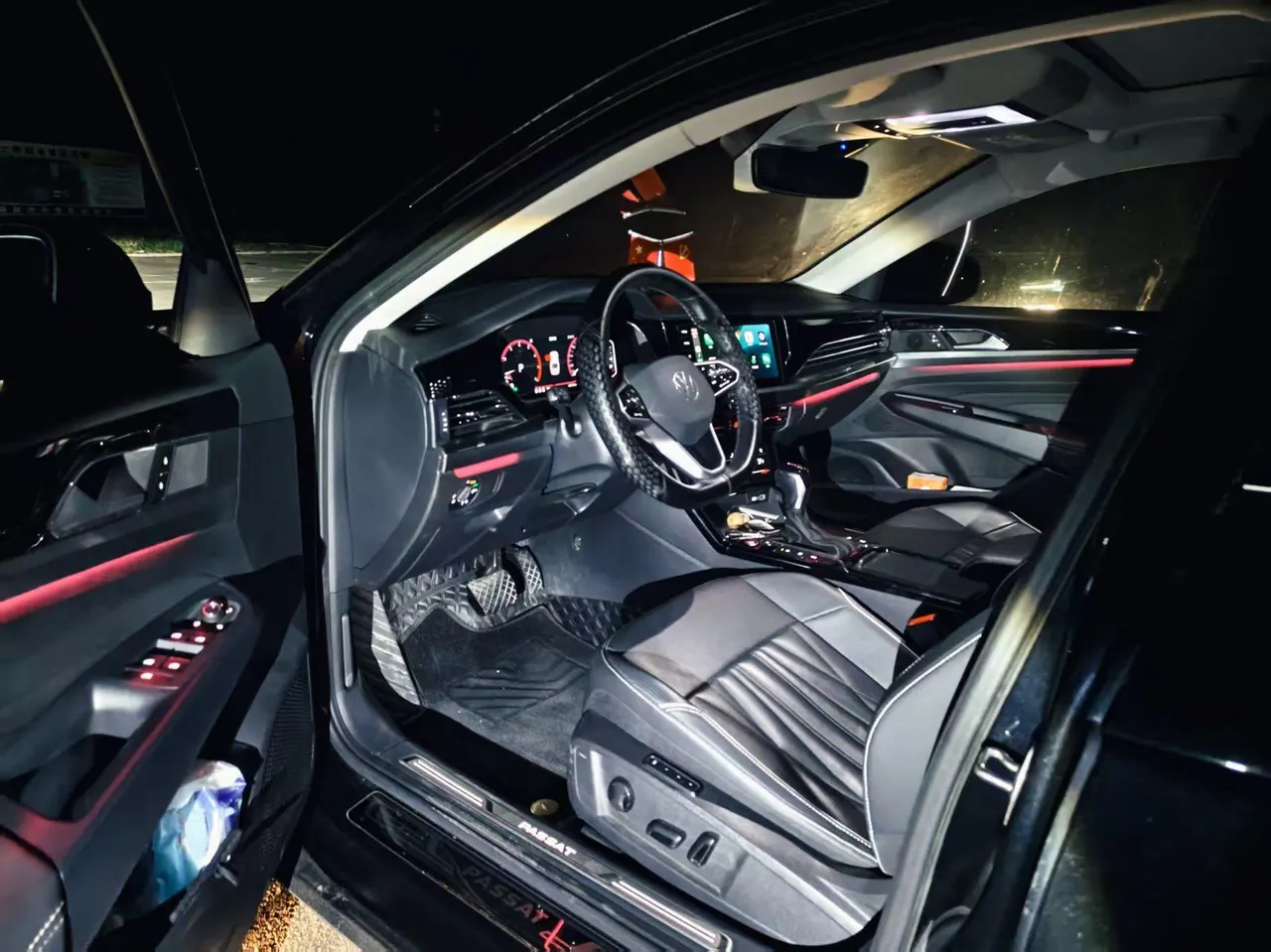 Volkswagen 2023 Passat 2.0TSI 330TSI Deluxe Edition (Modified) Automatic Gear 4