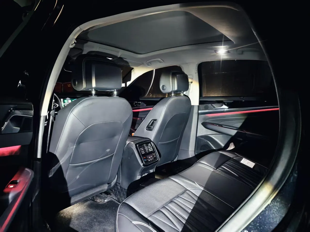 Volkswagen 2023 Passat 2.0TSI 330TSI Deluxe Edition (Modified) Automatic Gear 5