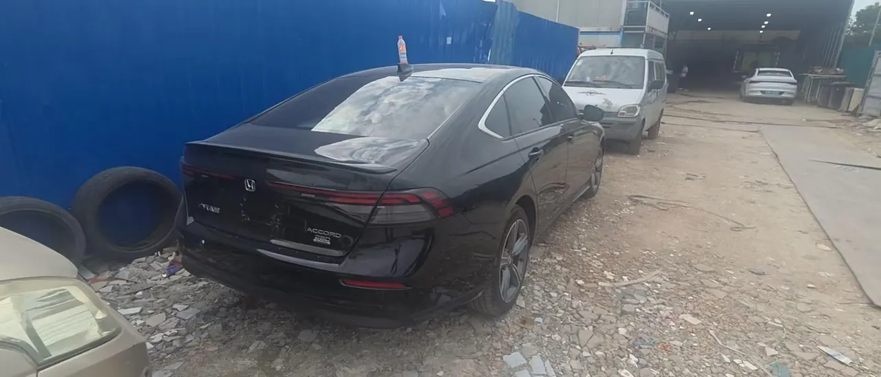 Honda 2025 11th Generation Accord 1.5T Stepless 260TURBO Premium Edition Automatic Gear 2