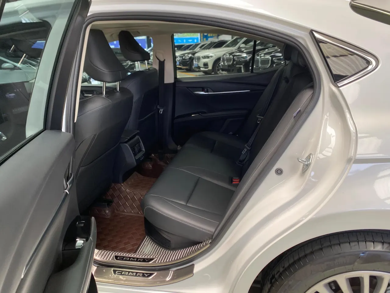 Toyota 2024 Camry Dual Engine 2.0HE Stepless Elite Automatic Gear 9
