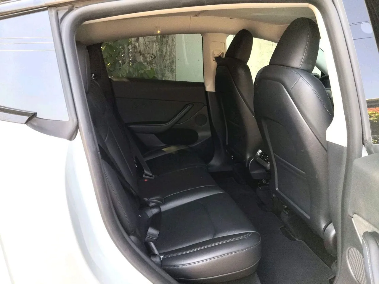 Tesla 2024 Model Y rear-wheel drive version automatic transmission 5