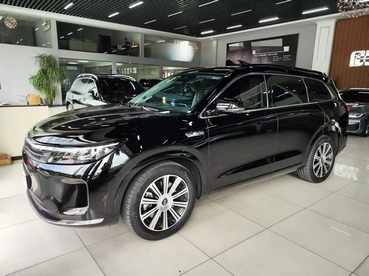 Open image lightbox: AITO 2024 AITO M7 Smart Drive Rear Drive Pro Edition 5-seat Automatic Gear