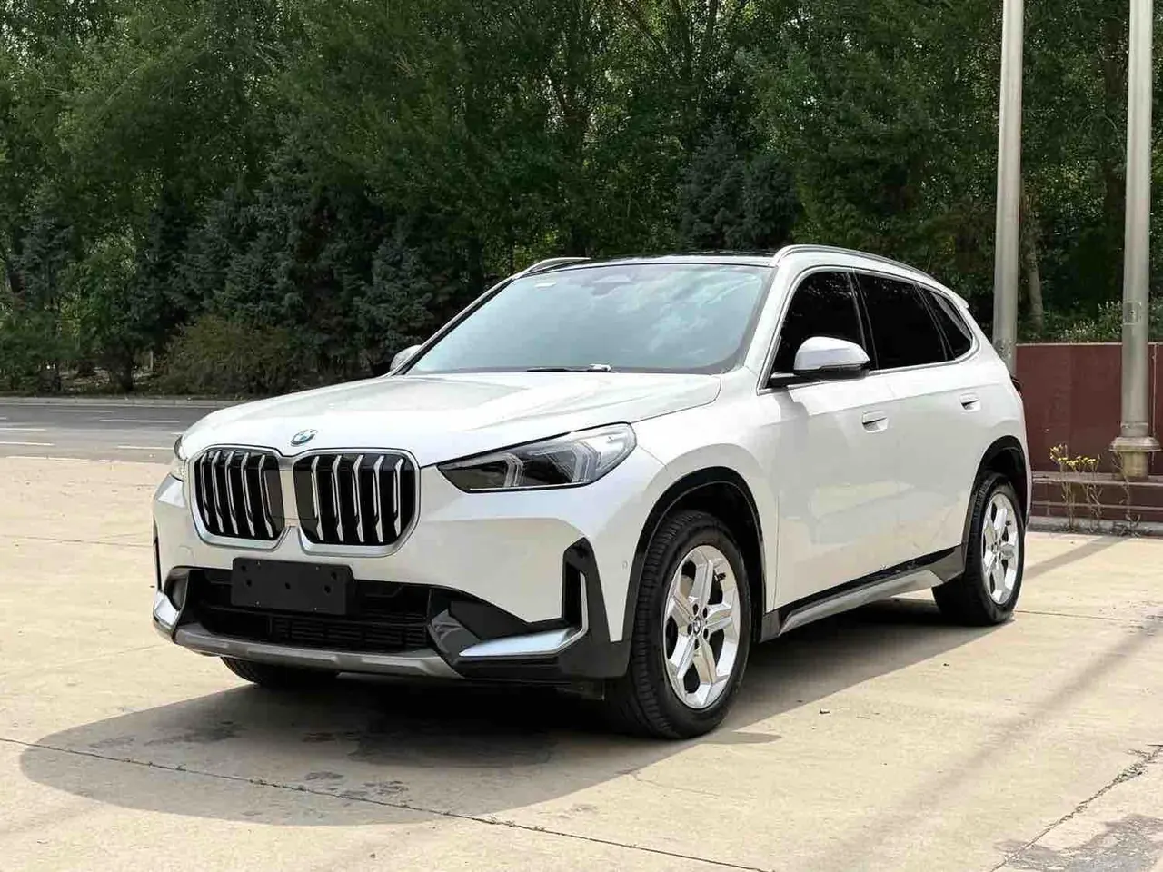 Open image lightbox: BMW 2023 X1 sDrive20Li 1.5T X Design Package Automatic Transmission