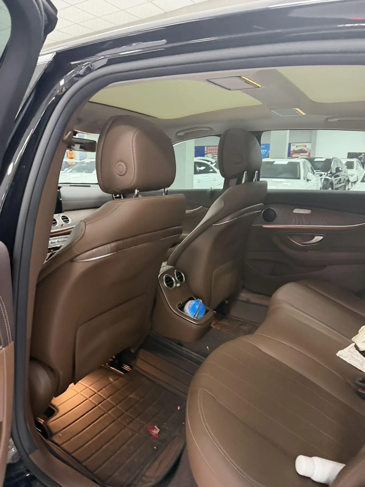 Mercedes Benz E Class 2023 E 260 L 2.0T Automatic 3
