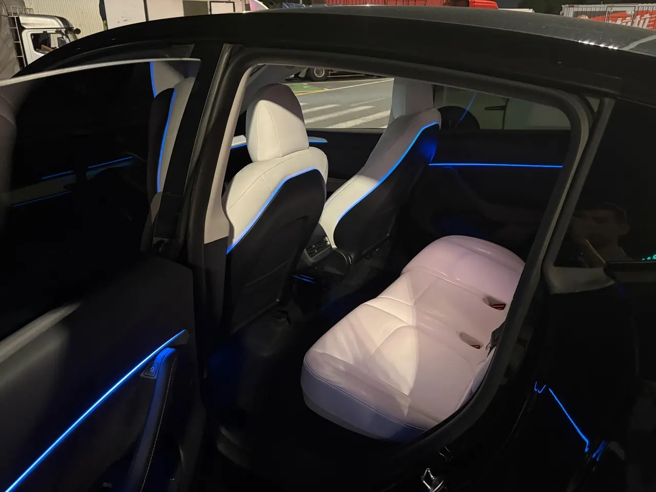 Tesla 2022 Model Y rear-wheel drive version (facelift) automatic gear 4