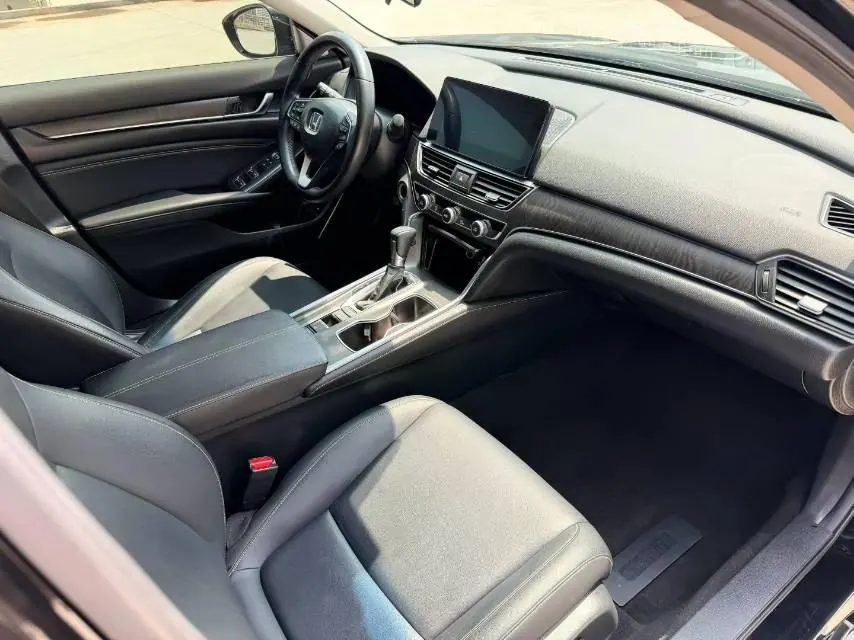 Honda 2022 10th Generation Accord 1.5T Stepless 260TURBO Magic Night Premium Edition Automatic Gear 6