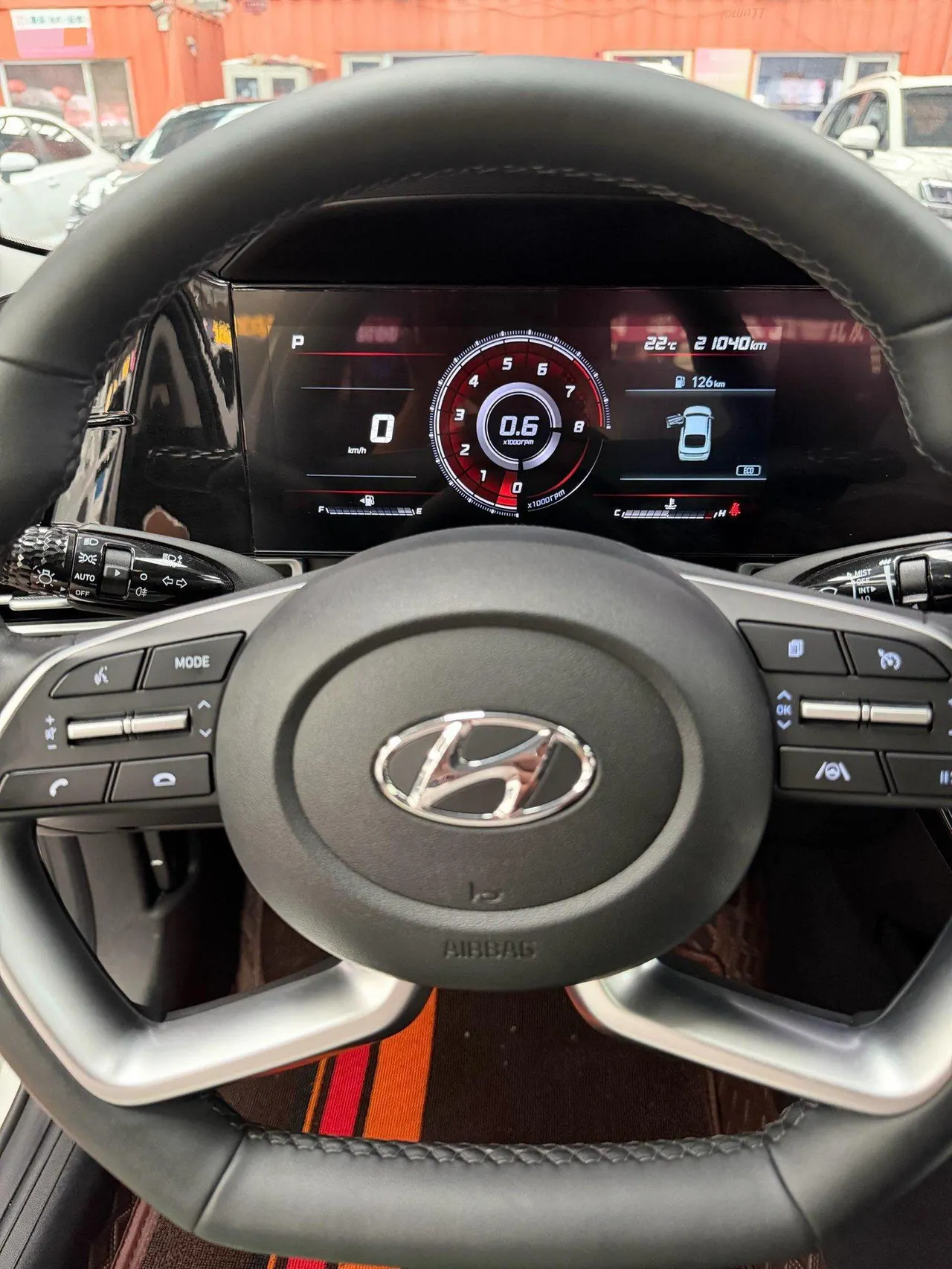 Hyundai 2022 Elantra -3-compartment 1.5 stepless LUX premium automatic gear 10