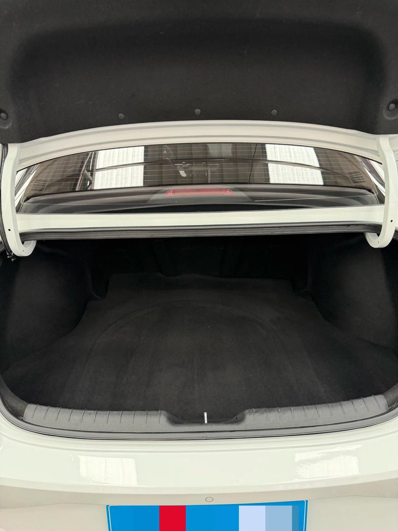 Hyundai 2022 Elantra -3-compartment 1.5 stepless LUX premium automatic gear 17