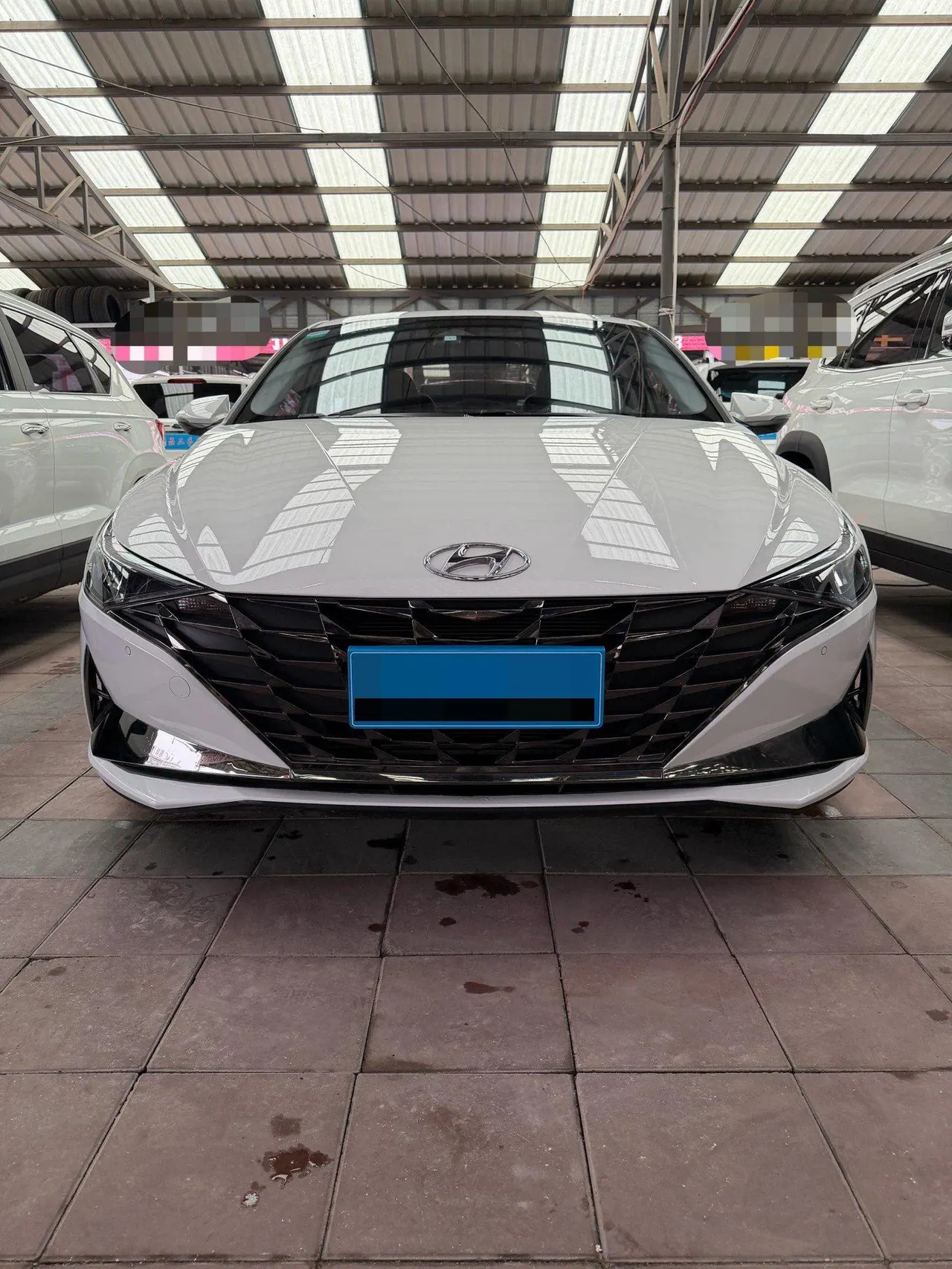 Hyundai 2022 Elantra -3-compartment 1.5 stepless LUX premium automatic gear 2