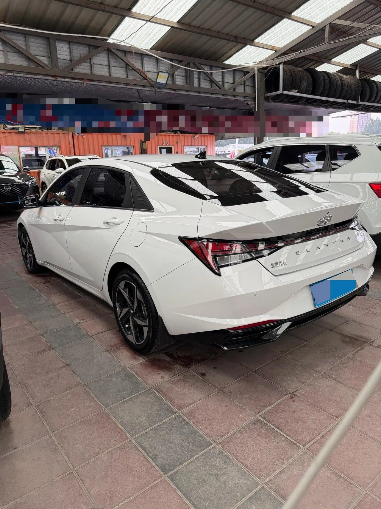Hyundai 2022 Elantra -3-compartment 1.5 stepless LUX premium automatic gear 4