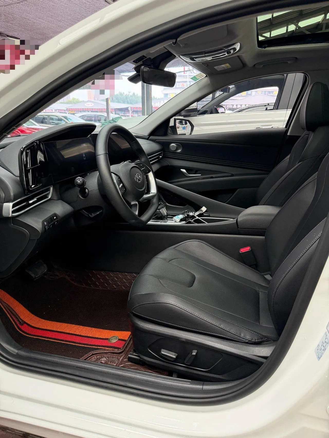 Hyundai 2022 Elantra -3-compartment 1.5 stepless LUX premium automatic gear 9
