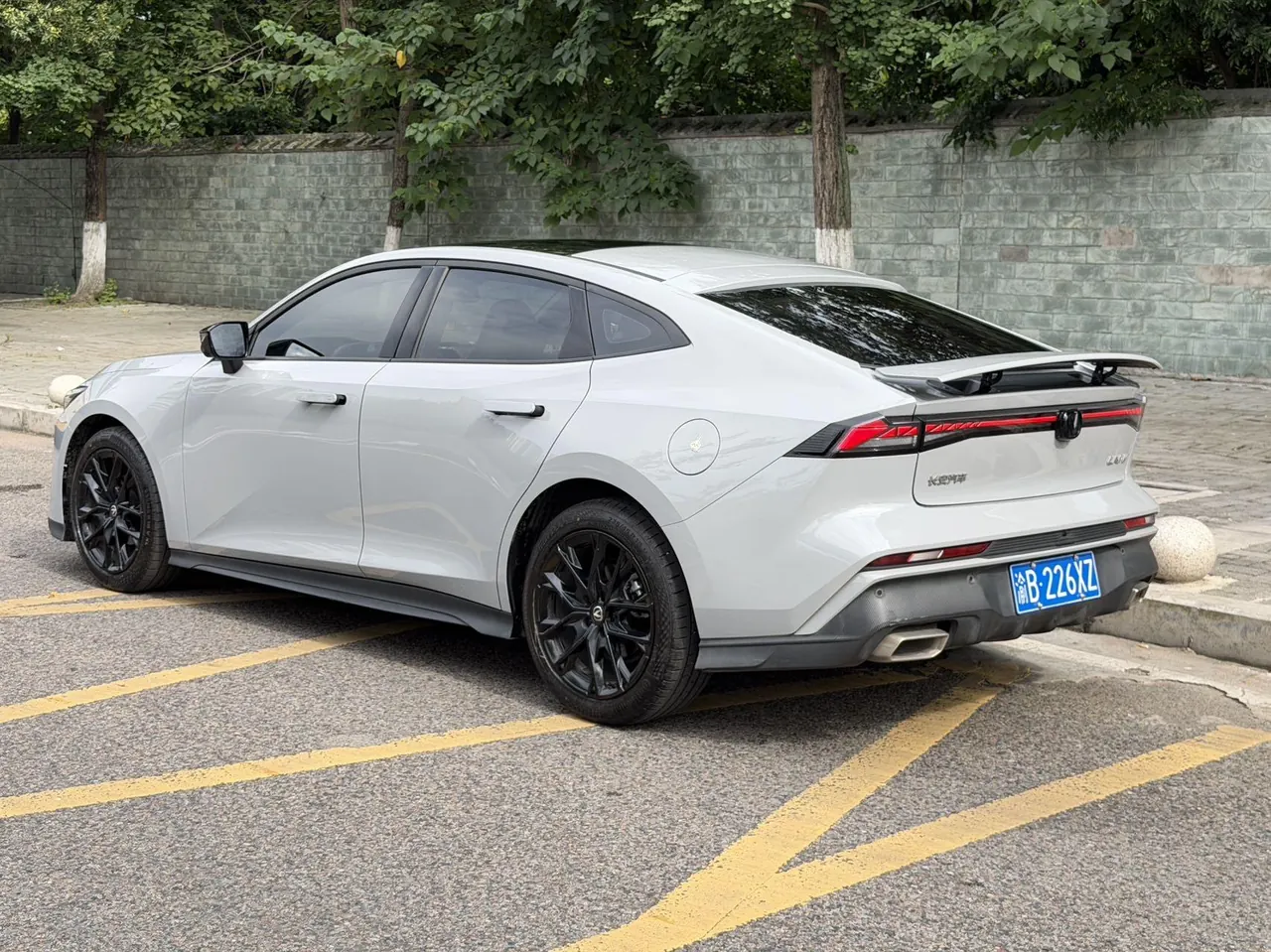ChangAn 2025 UNI-V 1.5T honorable automatic gear 4