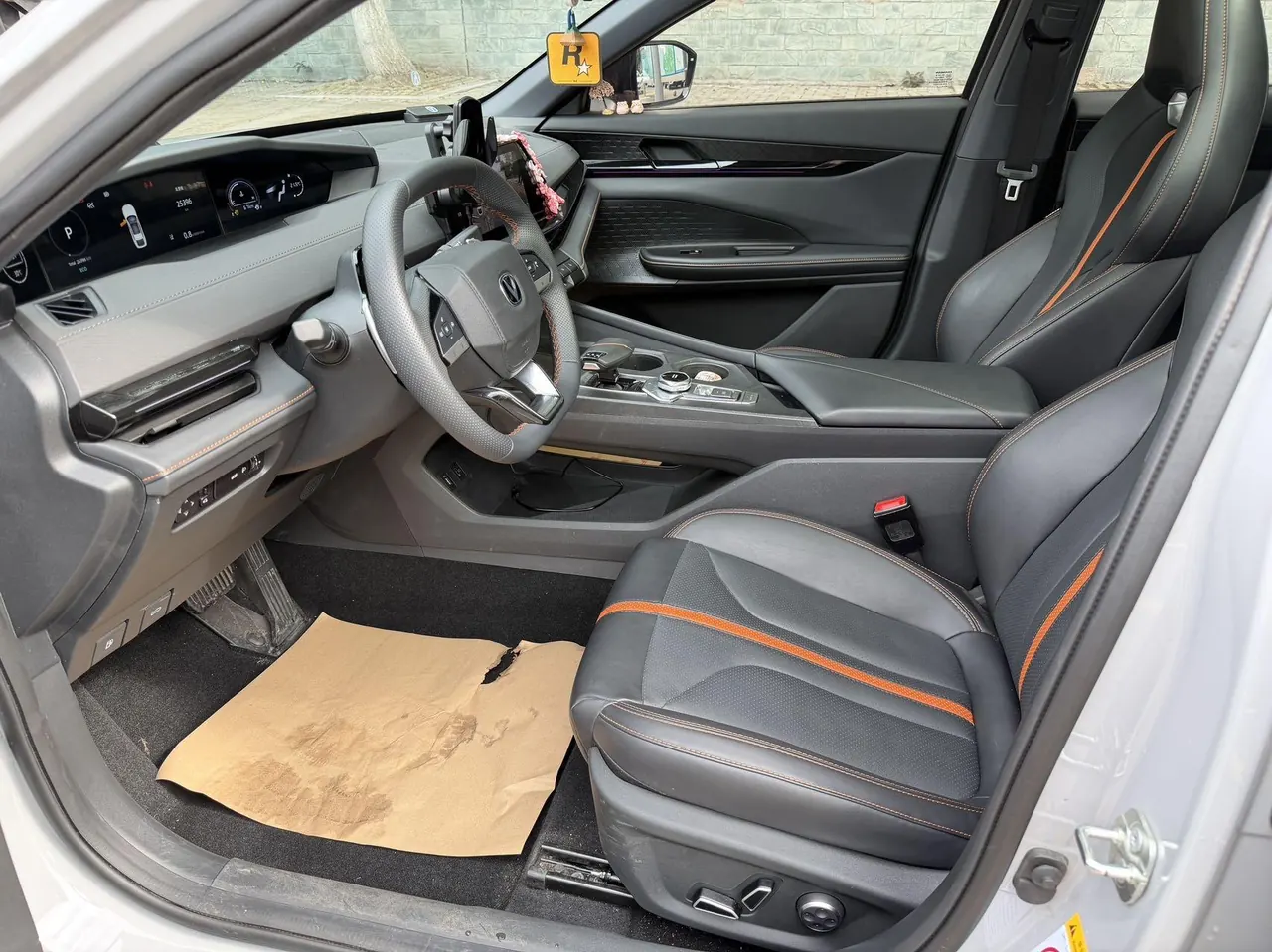 ChangAn 2025 UNI-V 1.5T honorable automatic gear 6