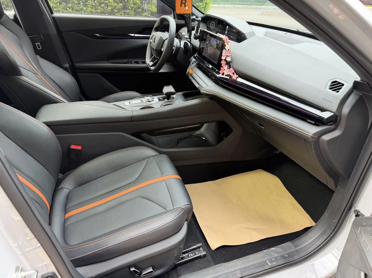 ChangAn 2025 UNI-V 1.5T honorable automatic gear 7