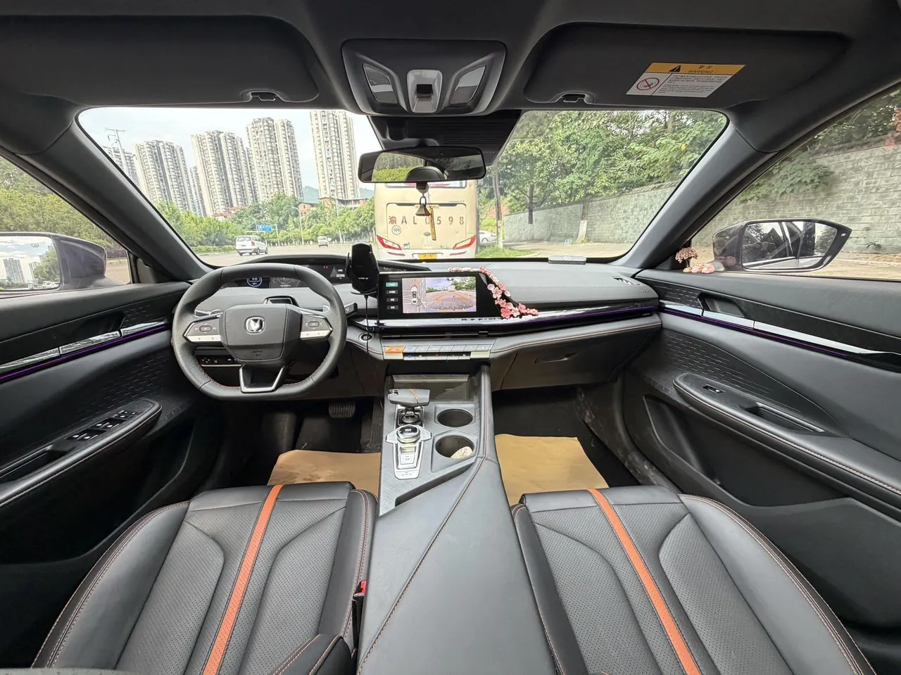 ChangAn 2025 UNI-V 1.5T honorable automatic gear 9
