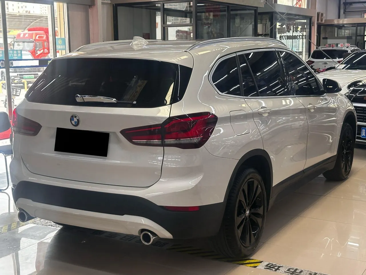 BMW 2020 X1 sDrive20Li 1.5T fashion automatic gear 6