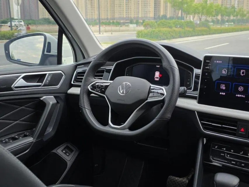 Volkswagen Tiguan L New Energy 2023 Tiguan L PHEV 1.4T 430 Premium Edition Automatic Gear 4