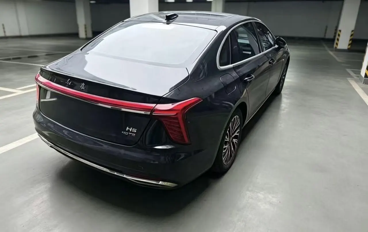 HongQi 2024 H5 2.0T Zhilian Qi Chang Edition Automatic Gear 8
