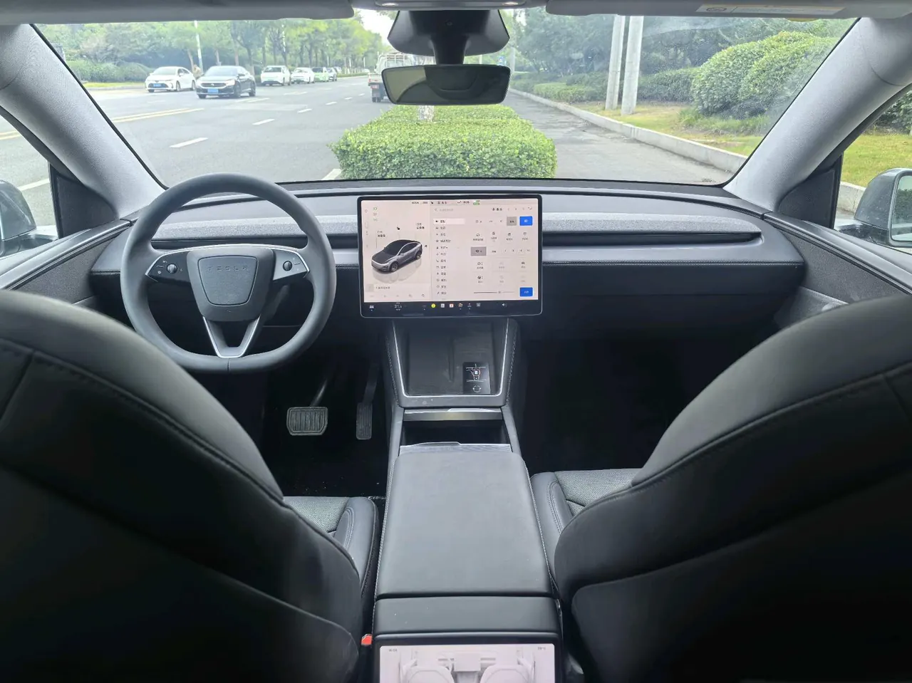 Tesla 2026 Model Y Long Range Rear-Wheel-Drive Automatic 8