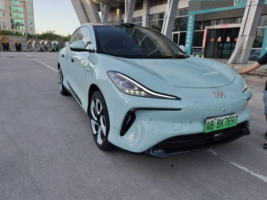 IM 2023 IM LS6 Max Super Performance Edition Automatic Gear 3