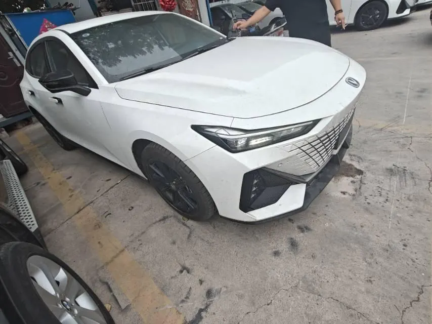 ChangAn 2023 UNI-V Smart Electric iDD 1.5T 113km Smart Fun (Fast Edition) Automatic Gear 2