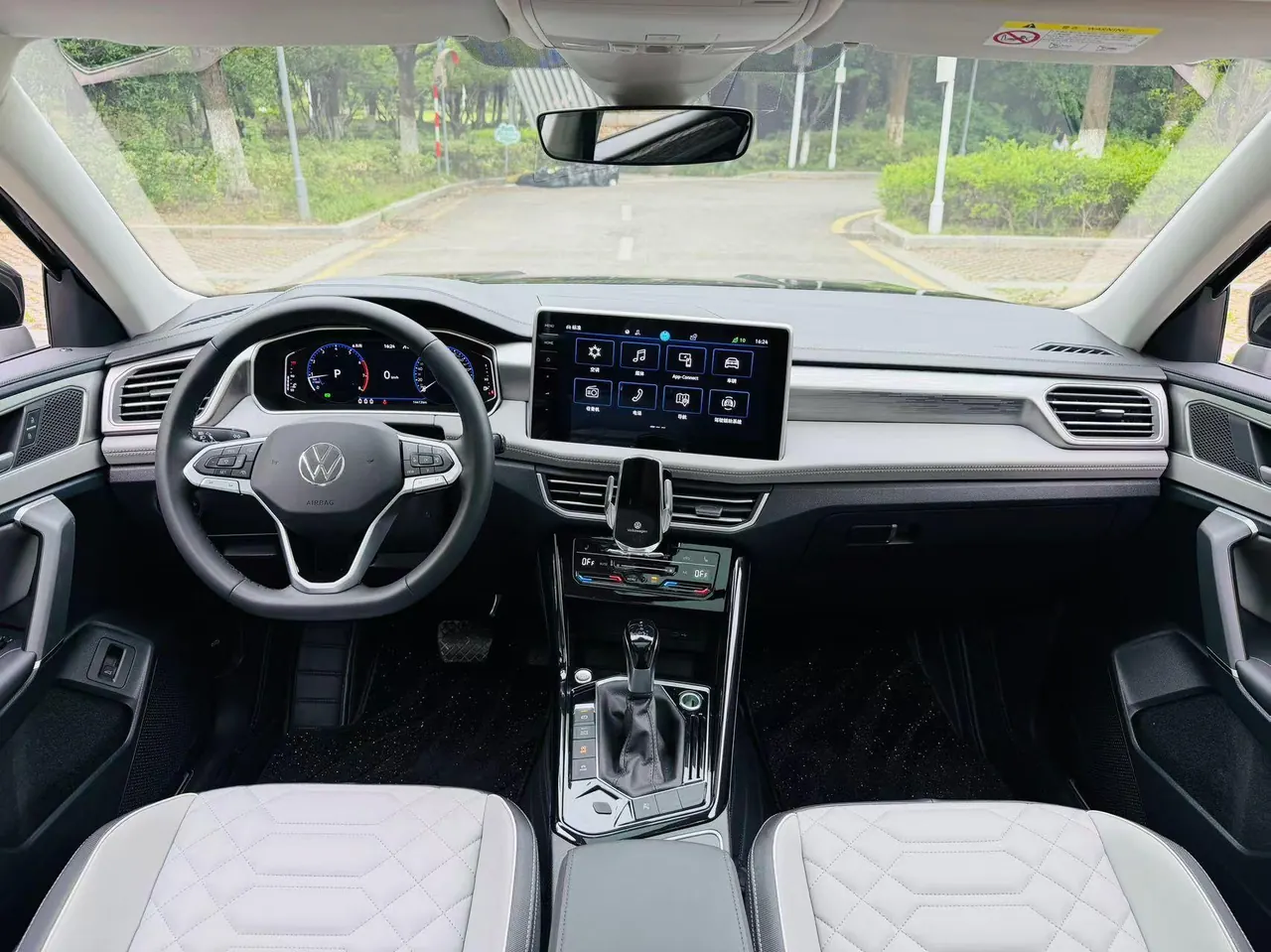 Volkswagen 2024 Tanyue 2.0TSI 330TSI Two-Drive R-Line High-Energy Edition Automatic Gear 7