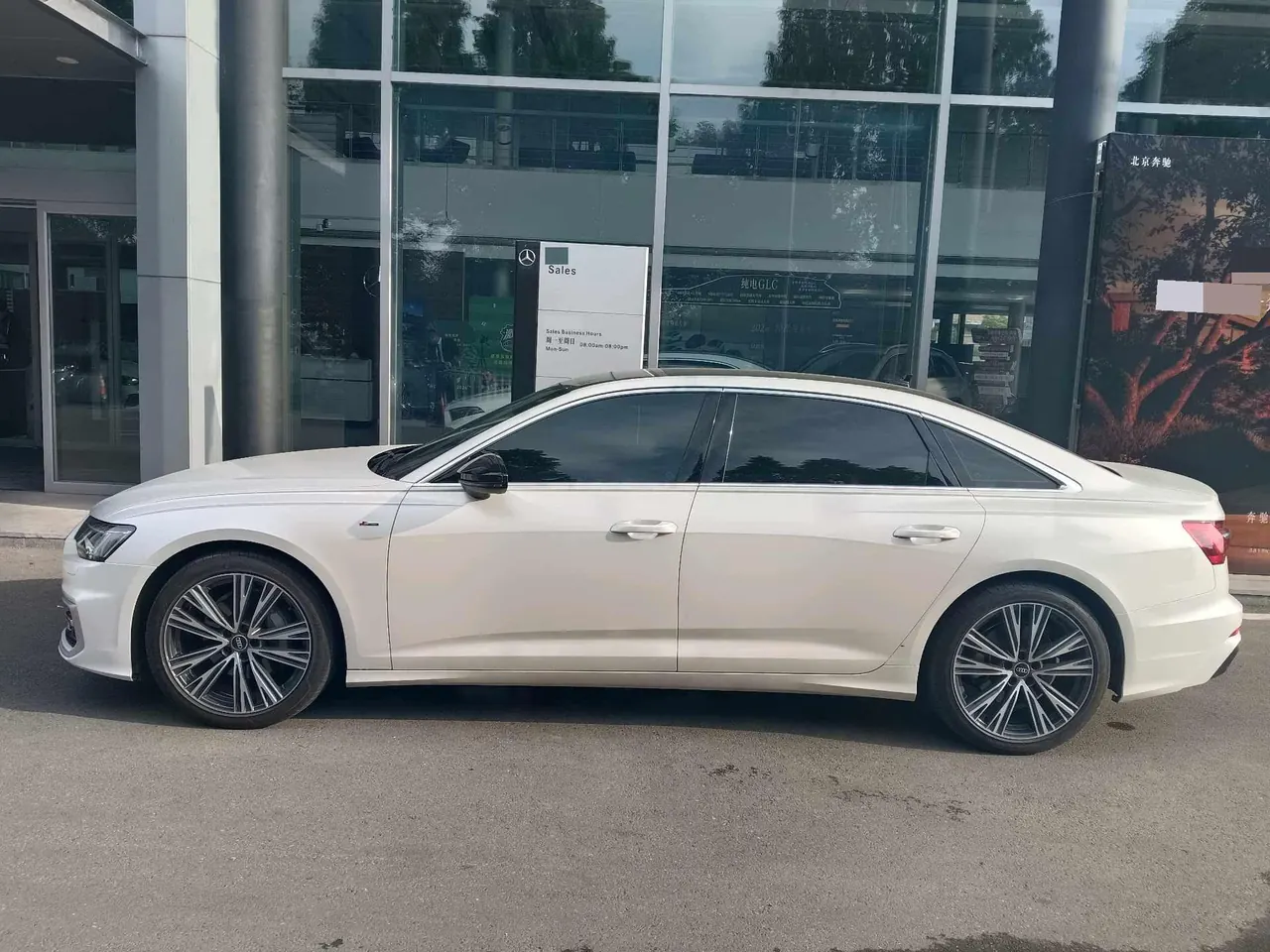 Audi 2022 A6L 2.0TFSI 40TFSI Deluxe Dynamic Automatic 3