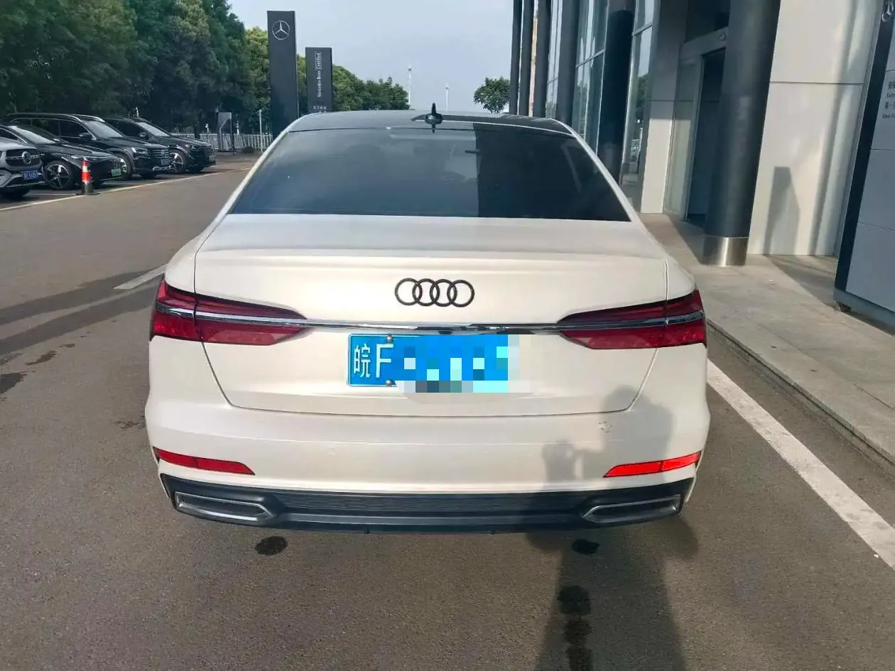 Audi 2022 A6L 2.0TFSI 40TFSI Deluxe Dynamic Automatic 7