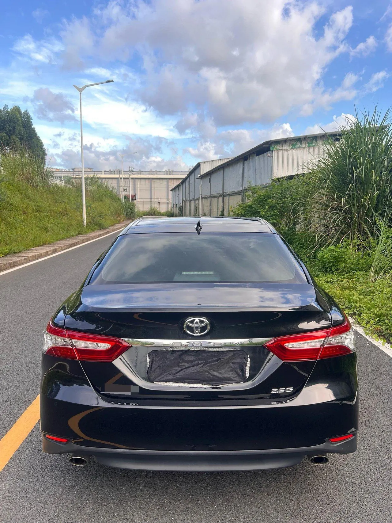 Toyota 2021 Camry 2.5G Deluxe Edition Automatic Gear 8
