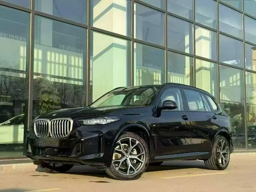 Open image lightbox: BMW 2026 X5 xDrive30Li 48V 2.0T exclusive m sports obsidian night suit automatic gear
