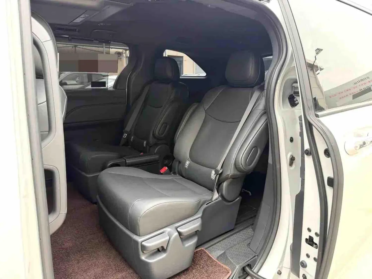 Toyota 2024 Sana 2.5 Stepless Four-wheel Drive Deluxe Edition Automatic Transmission 3