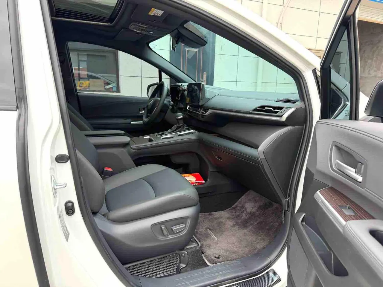 Toyota 2024 Sana 2.5 Stepless Four-wheel Drive Deluxe Edition Automatic Transmission 6