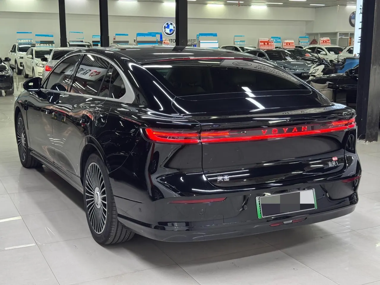 Voyah 2026 models chasing light l four-wheel drive Ultra automatic gear 7