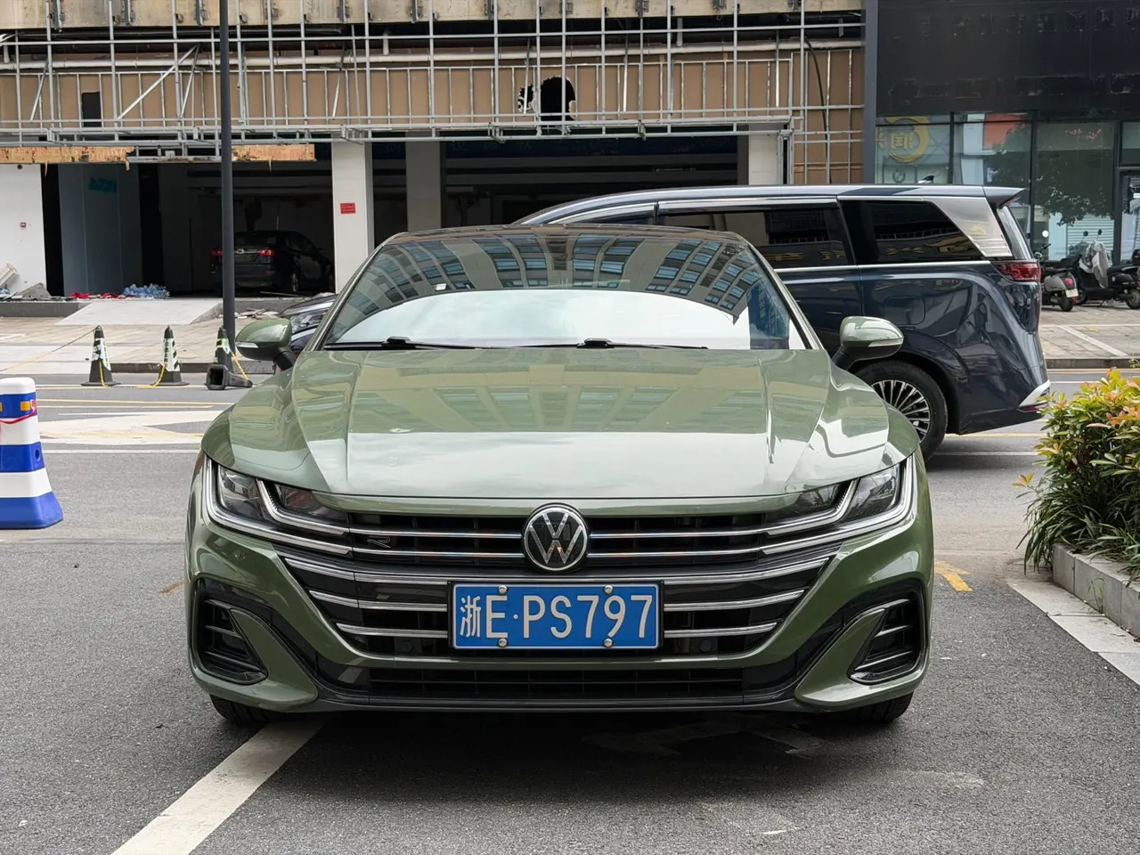Volkswagen 2021 CC 2.0TSI 330TSI Dazzling Edition Automatic Gear 2
