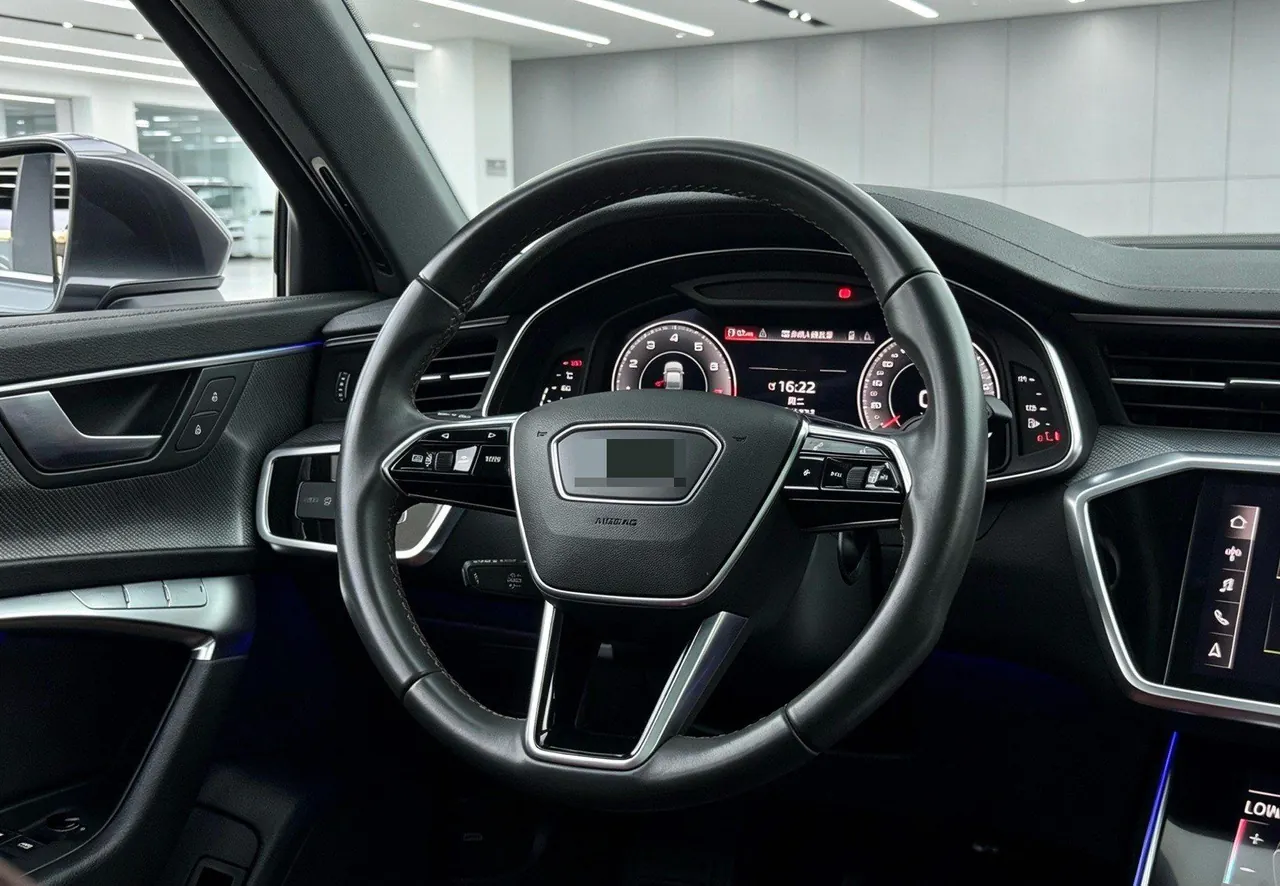 Audi 2021 A6L 2.0TFSI 45TFSI Quattro Selected Elegant Automatic Gear 4