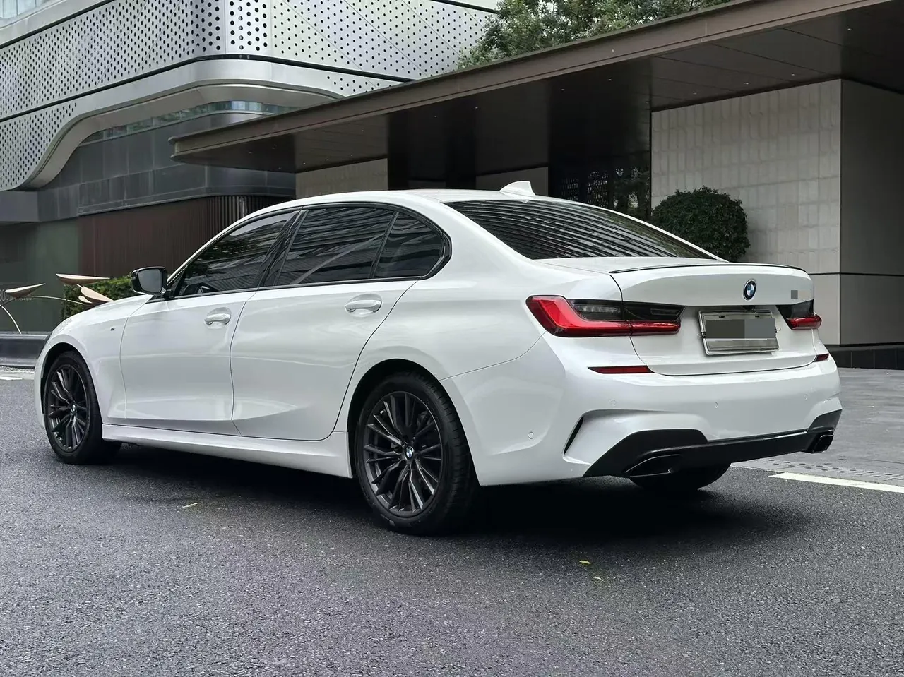 BMW 3 Series 2020 325Li 2.0T M Sports Obsidian Night Edition Automatic Gear 6
