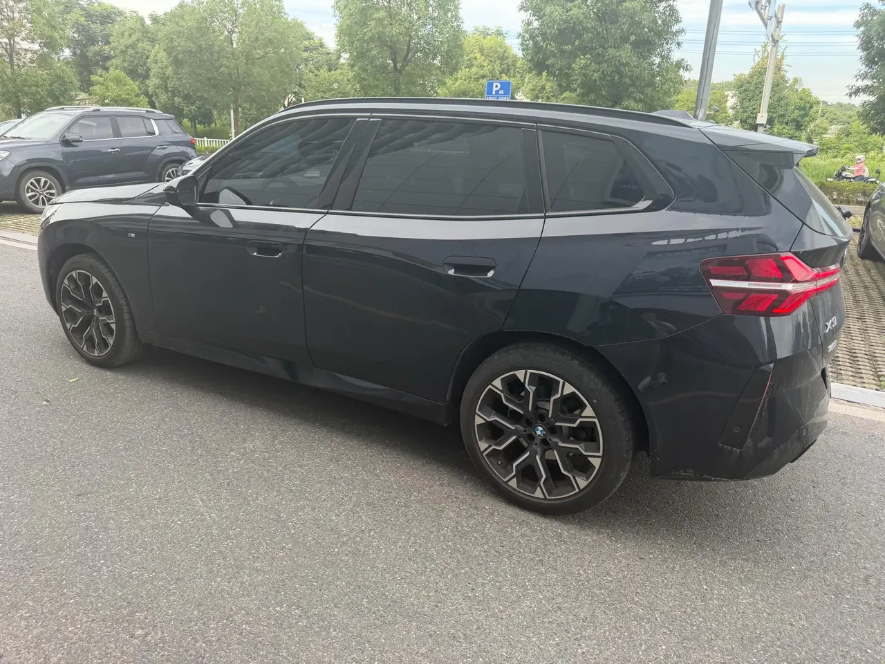 BMW 2026 X3 xDrive30L 2.0T Leading M Sports Obsidian Night Suit Automatic Gear 2