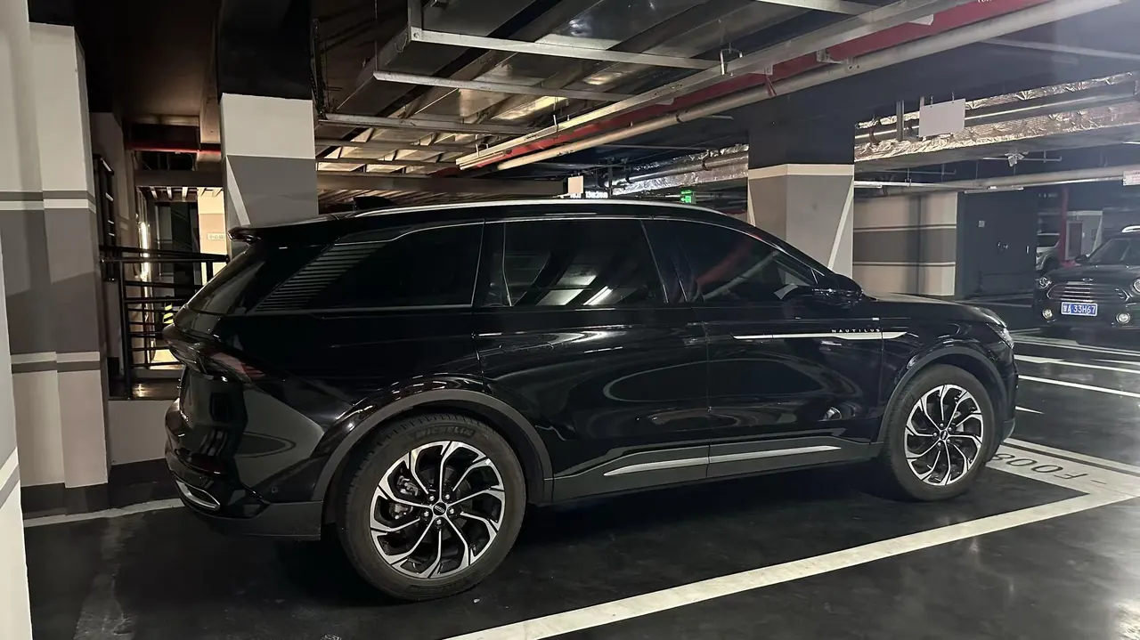 Lincoln 2023 Navigator 2.0T 4-wheel Drive Zunrui Edition Automatic Gear 2